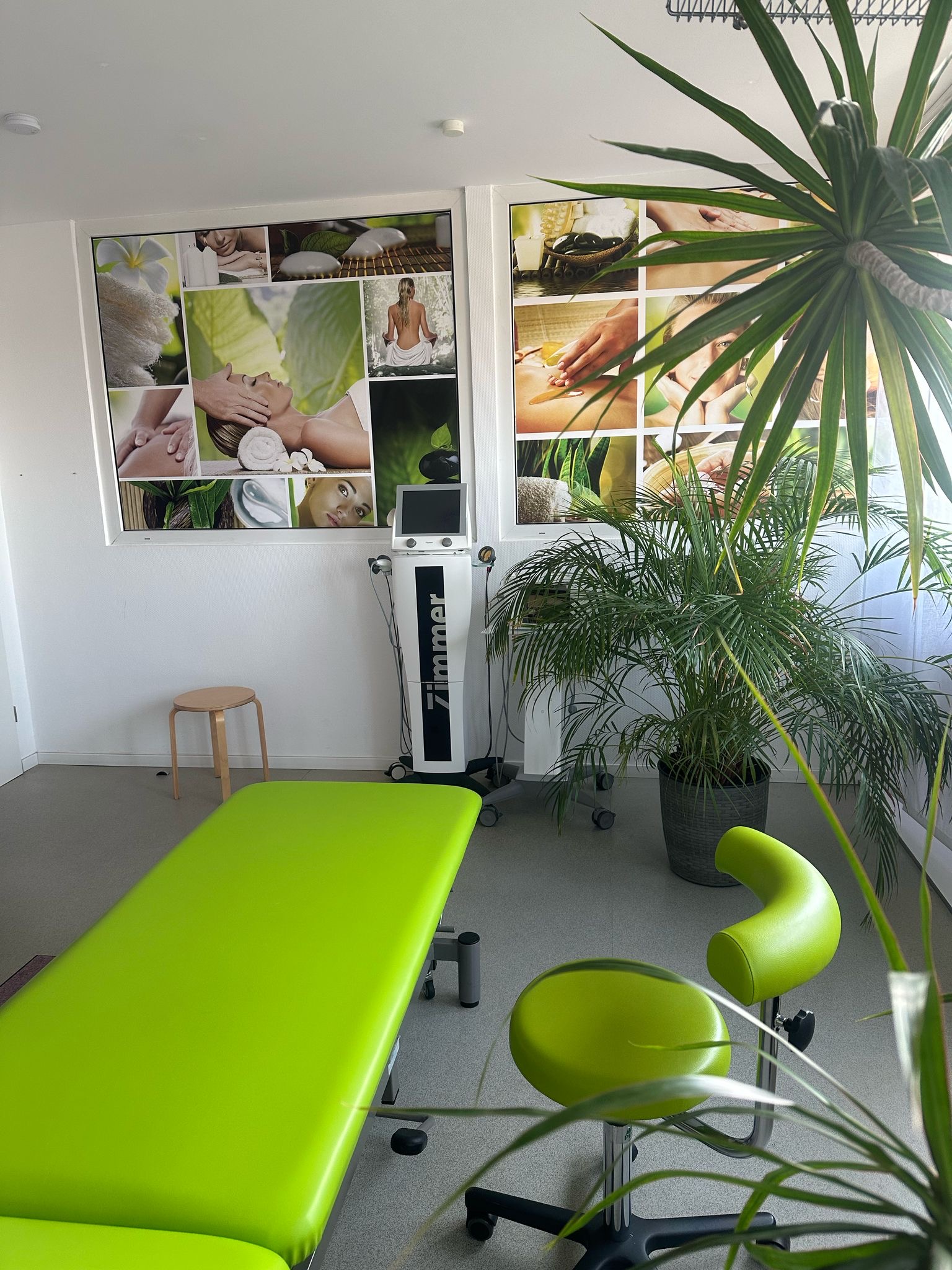 Behandlungsraum Physio Norm